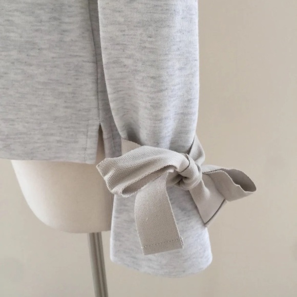 J CREW Womens Grey Pullover Top with Grey Ties on Bell Sleeves size XS - Picture 2 of 10
